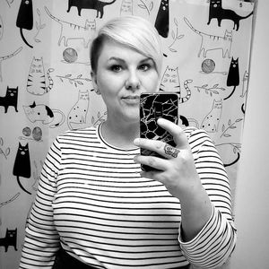 Meet your Posher, Lena